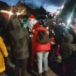 Több száz gyerekhez jut el a velencei Mikulásváró lovashintó – ilyen a civil kezdeményezés sikere